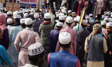 মুসল্লিদের আপত্তিতে টাঙ্গাইলে ‘তাণ্ডব’ সিনেমার প্রদর্শনী বন্ধ