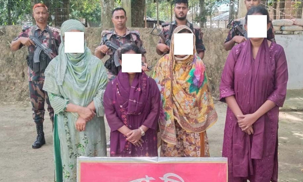 মহেশপুর সীমান্ত দিয়ে ৪ নারীকে পুশইন করল বিএসএফ