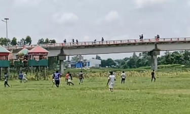 নরসিংদীতে দুই গ্রামবাসীর সংঘর্ষে নিহত ১, পুলিশসহ আহত ১৫