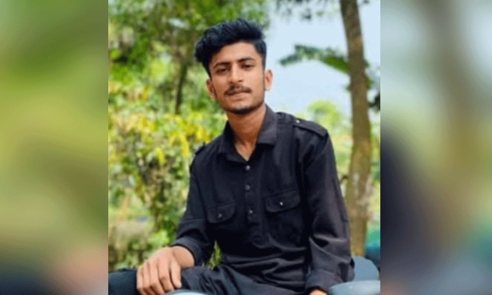 দেবীদ্বারে কিশোরগ্যাংয়ের চাপাতির উপর্যুপরি কুপে কিশোর আহত