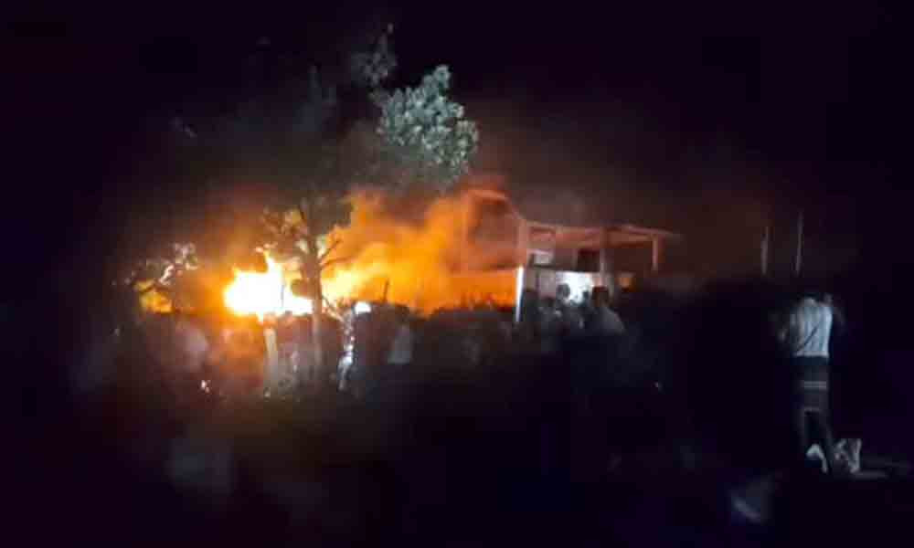 ব্রাহ্মণবাড়িয়ায় টর্চলাইট জ্বালিয়ে সংঘর্ষ, আহত ২০