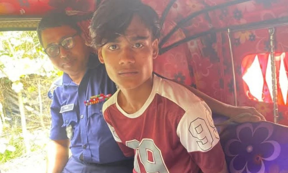 রামগতিতে হাত-পা বেঁধে কিশোরীকে সংঘবদ্ধ ধর্ষণ, গ্রেপ্তার ২