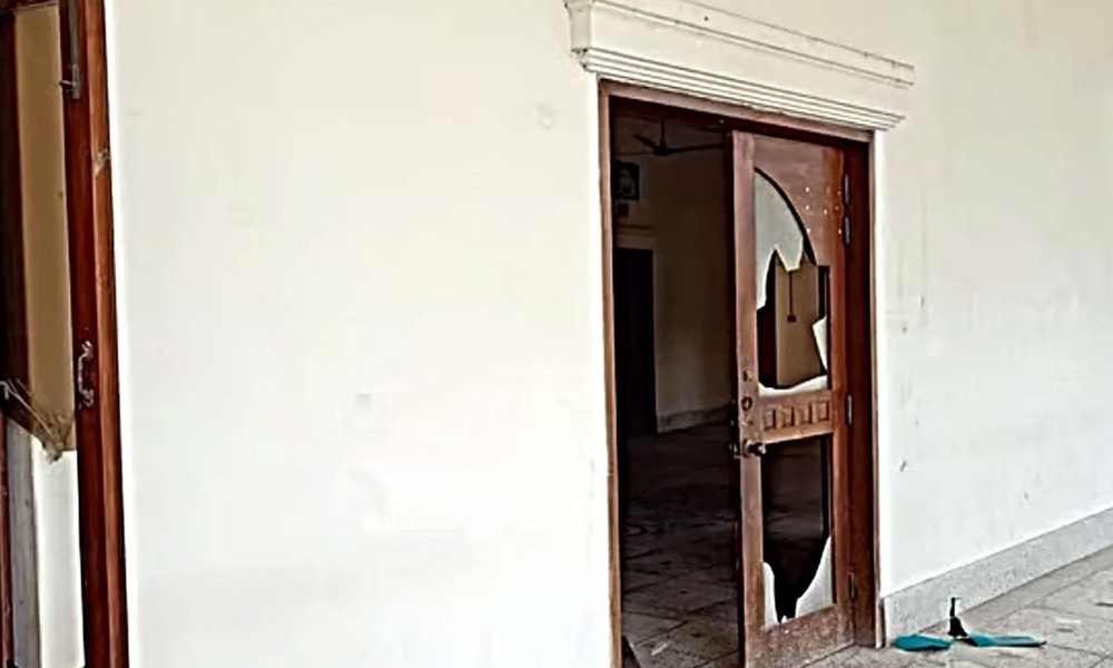 ব্যক্তিগত দ্বন্দ্ব থেকে রবীন্দ্র কাছারিবাড়িতে হামলা, গ্রেপ্তার ৫