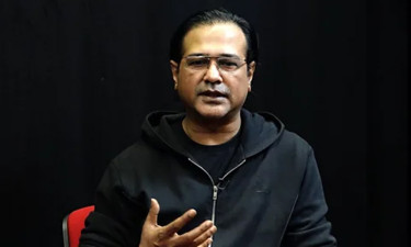 ভারতের বিমান দুর্ঘটনা নিয়ে যা বললেন আসিফ আকবর