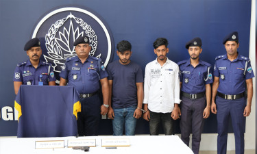 চট্টগ্রামের রাউজানে বিদেশি পিস্তলসহ ২ যুবক গ্রেপ্তার