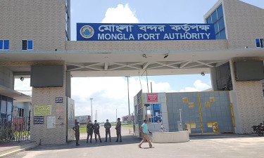 করোনা প্রতিরোধে মোংলা বন্দরে বিশেষ সতর্কতা জারি