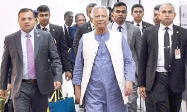 দেশে ফিরেছেন প্রধান উপদেষ্টা