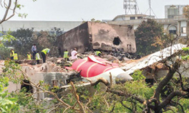 ২৭৯ কোটি রুপি ক্ষতিপূরণ দেবে এয়ার ইন্ডিয়া