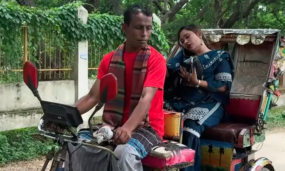 অভিনয় শুরু করলেন তরমুজ বিক্রেতা রনি