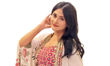 দুই নম্বরে মালাইকার ‘ক্ষতিপূরণ’
