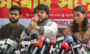 জুলাই সনদ ও গণহত্যার বিচার চেয়ে ইনকিলাব মঞ্চের সংবাদ সম্মেলন