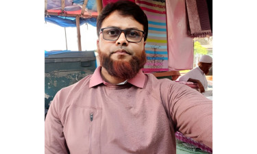 সড়কে পিছলে গাছে ধাক্কা, প্রাণ গেল শিক্ষা অফিসের অফিস সহকারীর