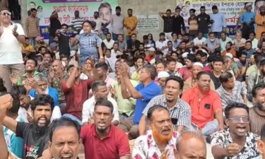 নগর ভবনে ইশরাক, শপথের দাবিতে আন্দোলন