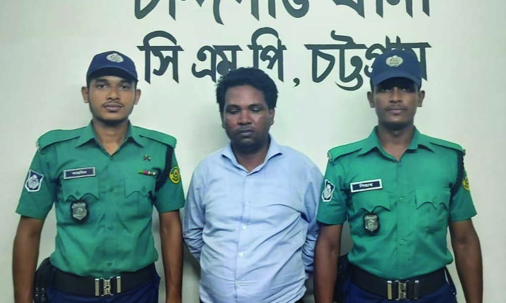 সাংবাদিক পরিচয়ে হোটেলে তল্লাশির নেপথ্যে চাঁদাবাজি, পুলিশের কবজায় সেই হান্নান