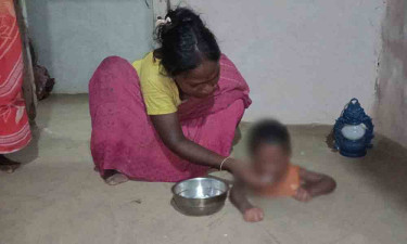 কুলাউড়ার সেই শিশু গোপালের বাড়িতে সুবর্ণ কার্ড নিয়ে গেলেন ইউএনও
