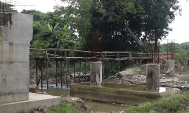 ৪ বছর ব্যয় করেও নির্মাণ হয়নি ৪৩ মিটার দৈর্ঘ্যের একটি সেতু