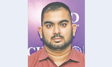 স্বাক্ষর জালিয়াতির মূল হোতা গ্রেপ্তার
