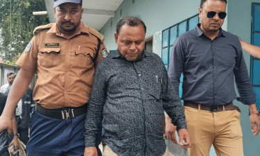 রেললাইনের মালপত্র পাচার, প্রকৌশলী সুলতান মৃধা আটক