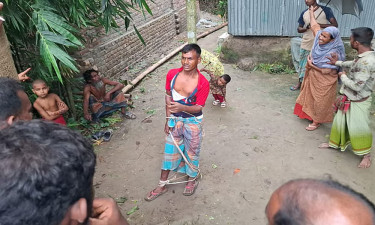 জমি বন্ধকের টাকা না দেওয়ায় শ্বশুরকে গাছে বেঁধে মারধর
