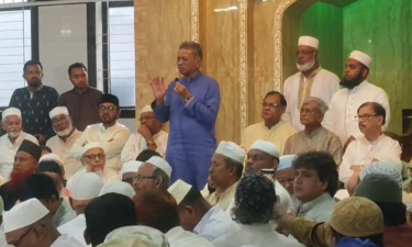 বক্তব্য রাখছেন বিএনপির স্থায়ীকমিটির সদস্য আমির খসরু মাহমুদ চৌধুরী