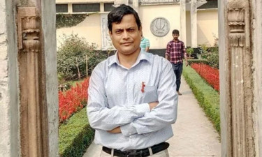 হত্যা মামলায় বেরোবি শিক্ষক কারাগারে, ফাঁসানো হয়েছে বলে দাবি শিক্ষক-শিক্ষার্থীদের