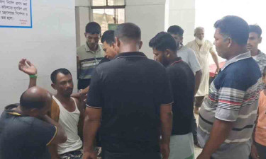 গোপালগঞ্জে পৃথক সড়ক দুর্ঘটনায় নিহত ৩, আহত ১০