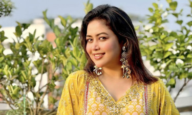 মা-বাবার জন্য দোয়া চাইলেন ভাবনা