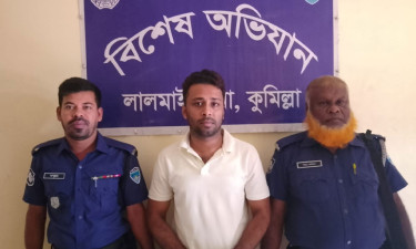 কুমিল্লায় স্বেচ্ছাসেবক লীগ নেতা আটক