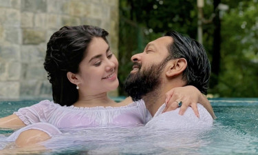 সুইমিংপুলে তাহসান-রোজা, ভক্তরা বলছেন ‘পূর্ণতা’