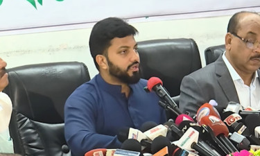 উপদেষ্টা আসিফকে বক্তব্যের লাগাম টানতে বললেন ইশরাক হোসেন