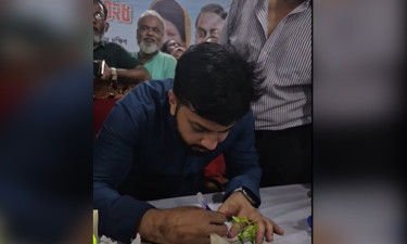 বিএনপির সদস্য ফরম নবায়ন করলেন ইশরাক হোসেন