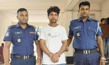 এক শ্রেণির ৪ ছাত্রীকে ধর্ষণের অভিযোগে খণ্ডকালীন শিক্ষক গ্রেপ্তার