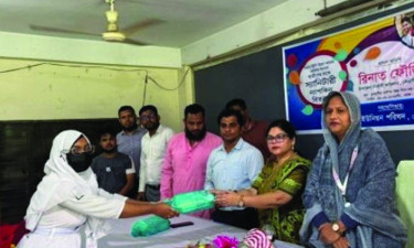 মেয়েদের স্বাস্থ্য সচেতনতায় ইউএনও রিনাত ফৌজিয়ার ব্যতিক্রমী দৃষ্টান্ত