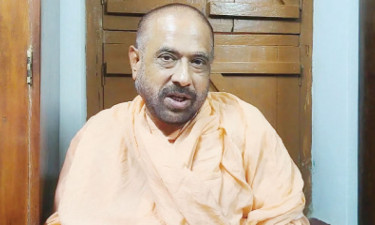 ভারতে পদ্মশ্রীপ্রাপ্ত সন্ন্যাসীর বিরুদ্ধে ধর্ষণের অভিযোগ