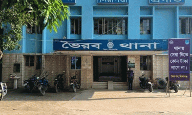 স্কুলের পাম্প ব্যবহার করতে না দেওয়ায় প্রধান শিক্ষককে লাঞ্ছিত করলেন যুবলীগ নেতা