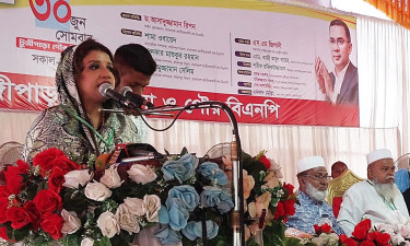 উপদেষ্টার নিরাপত্তায় যদি ব্যাগে অস্ত্র রাখতে হয় তাহলে জনগণের নিরাপত্তা কোথায় : শামা ওবায়েদ