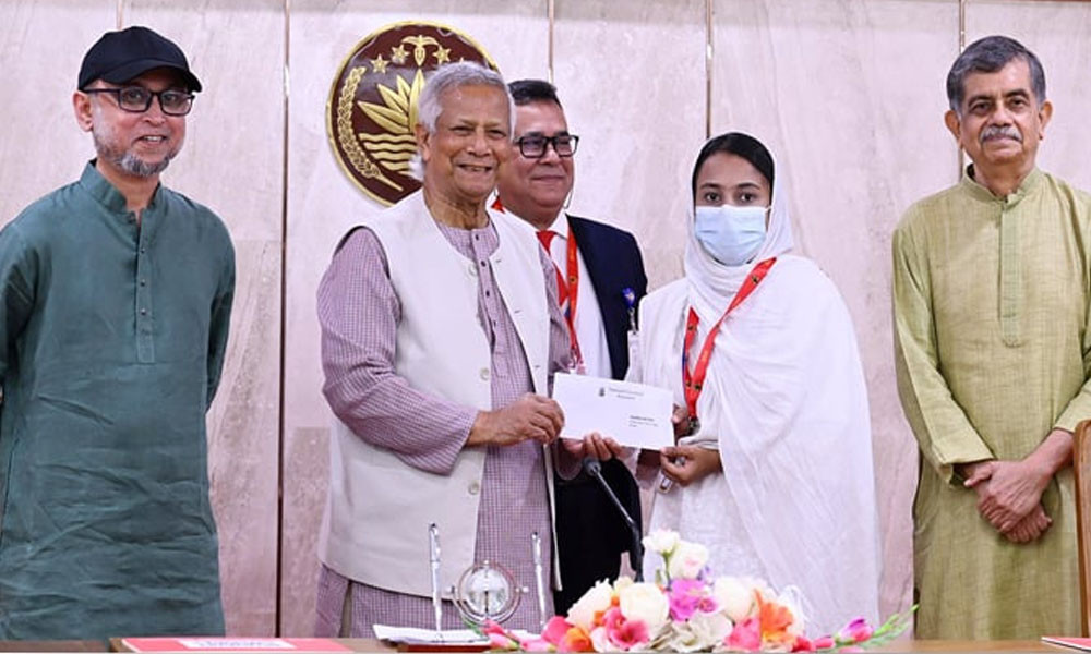 ২০৪০ শিক্ষার্থী পেলেন জুলাই শহীদ স্মৃতি বৃত্তি