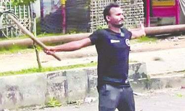 অভিযোগ আমলে নিলেন ট্রাইব্যুনাল, ২৬ আসামির বিরুদ্ধে গ্রেপ্তারি পরোয়ানা