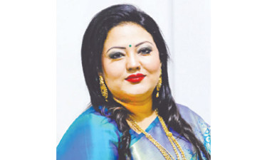 কাঠগড়ায় চুপচাপ মমতাজ হাসিমুখে তুহিন
