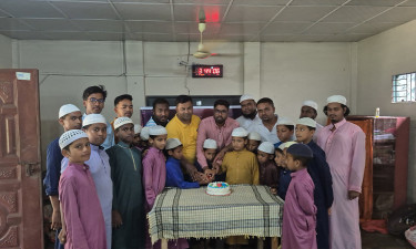 এতিমদের হাসিমুখে বর্ষপূর্তির আনন্দ খুঁজে নিল কালের কণ্ঠ