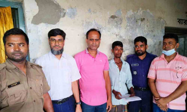 গফরগাঁওয়ে আন্তঃনগর ট্রেনের টিকিটসহ কালোবাজারি আটক