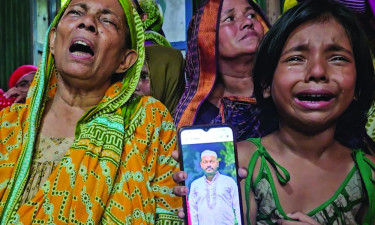‘জুলাই ঠিকই আসছে, আমার স্বামী তো আসল না!’