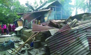 এইচএসসি পরীক্ষার্থী খুন: ঘাতকদের চার বসতঘর পুড়িয়ে দিল বিক্ষুব্ধরা