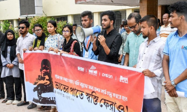 'ভাতের পাতে স্বস্তি ফেরাও' স্লোগানে ক্যাবের মানববন্ধন