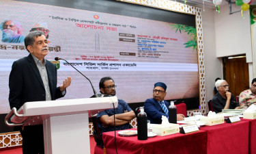 রবীন্দ্রনাাথ ও নজরুল দুজনই জীবনঘ‌নিষ্ঠ ক‌বি ছি‌লেন : শিক্ষা উপদেষ্টা