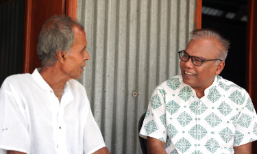 নগদের ‘হ্যালো বাবা’ ক্যাম্পেইনের বিজয়ীর বাড়িতে অভিনেতা ফজলুর রহমান বাবু