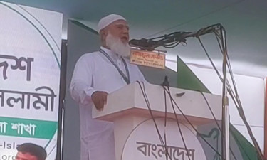 রংপুরের জনসভায় বক্তব্য রাখছেন জামায়াতের আমির