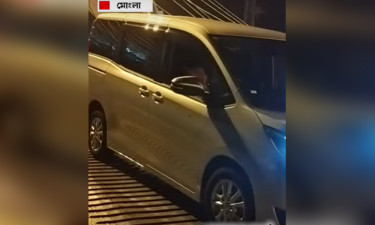 মোংলা বন্দরে রিকন্ডিশন গাড়ি নিয়ে ভিড়েছে বাণিজ্যিক জাহাজ ‘ভাইকিং ড্রাইভ’