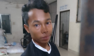 জনতার হাতে আটক রোহিঙ্গা কিশোর, দেওয়া হলো পুলিশ হেফাজতে