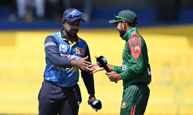দুই পরিবর্তন নিয়ে টসে জিতে ব্যাটিংয়ে বাংলাদেশ